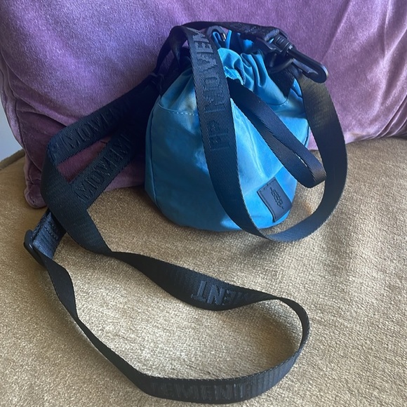 New FP Movement Road Runner Recycled Nylon Bucket Bag - Picture 3 of 8